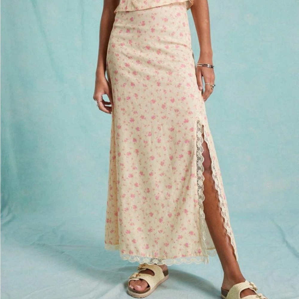 Miss Selfridge Western Satin Lace Trim Maxi Skirt Floral Print